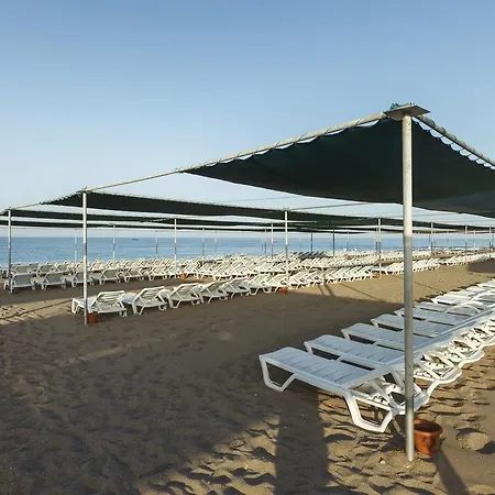 Venus Semesteranläggning (resort) Side